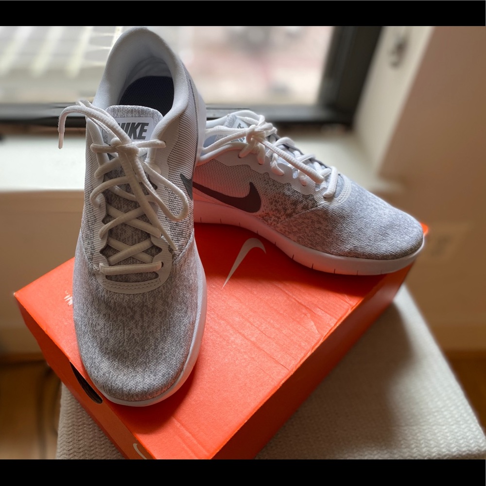 Nike Flex Contact Shoes